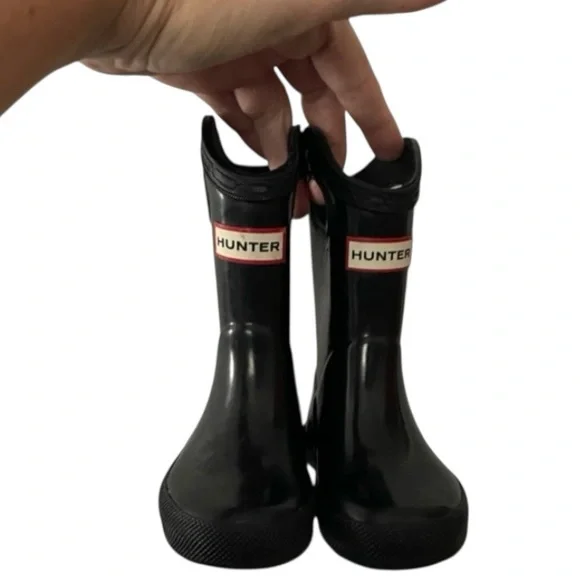 HUNTER Original First Classic Grab Handle Rain Boots | Kids | Black | Size US 5 - Picture 4 of 7